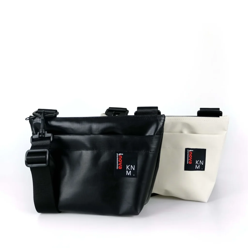 รับผลิตกระเป๋า Crossbody พร้อมสกรีนโลโก้บริษัท