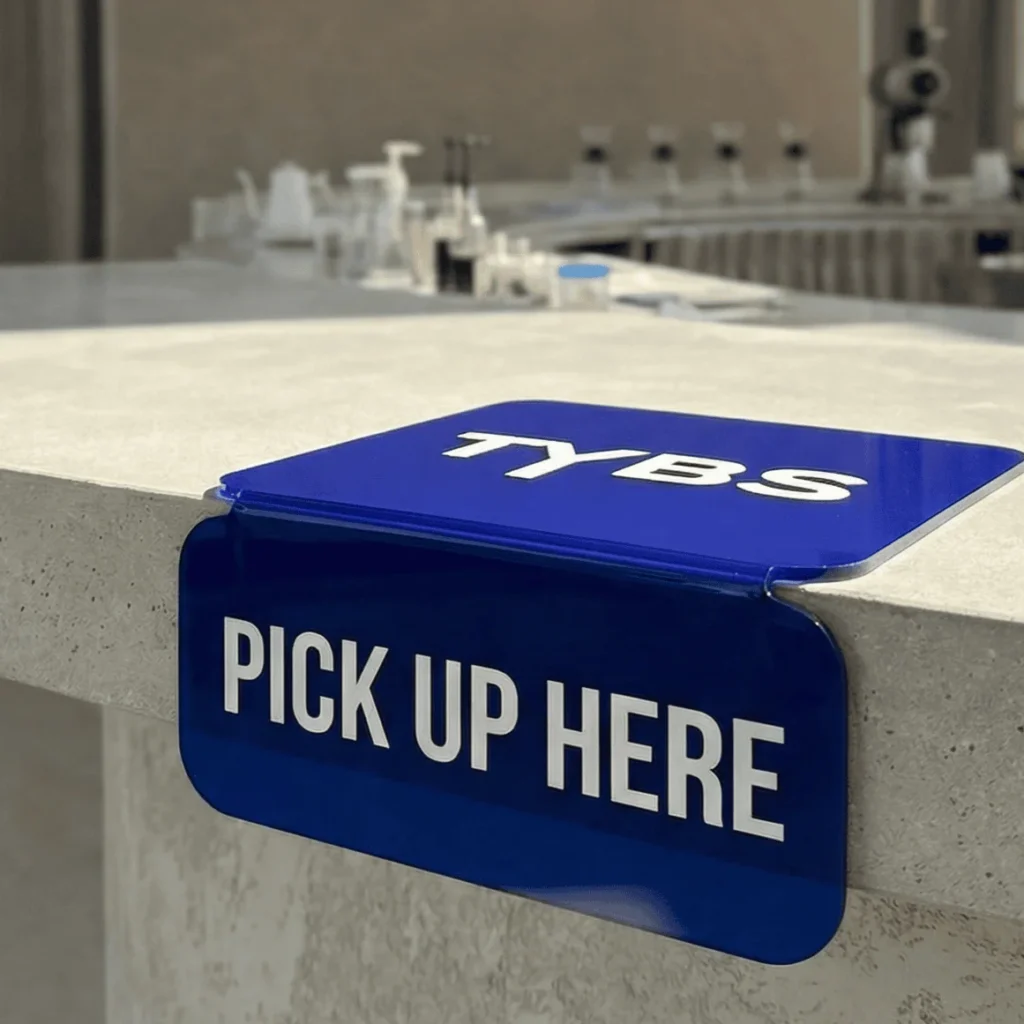 ACRYLIC HANGING SIGN | ป้ายอะคริลิคติดโต๊ะ ป้ายเคาน์เตอร์ ป้าย QR Code และป้ายรับสินค้า
